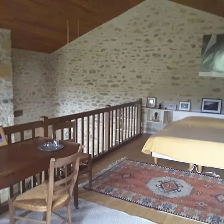 Charmante Maison Rustique Dans Un Parc Condac