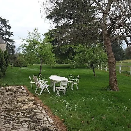 Charmante Maison Rustique Dans Un Parc Дом отдыха